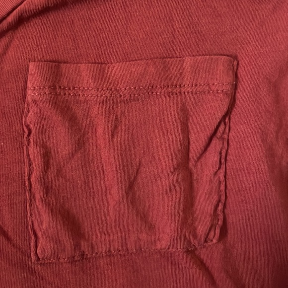 Charlotte Russe Basic Rust Orange V-Neck Pocket Tee - Picture 3 of 3